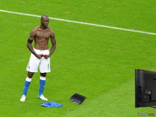 hornoxe.com_mario_balotelli_memes_143