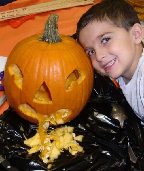 hornoxe.com_halloween_kotzende_kuerbisse_08