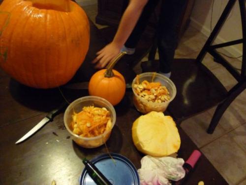 hornoxe.com_halloween_kuerbis_basteln_kannibale_08