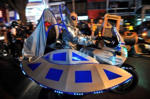 COLOMBIA-HALLOWEEN-CONVOY OF TERROR