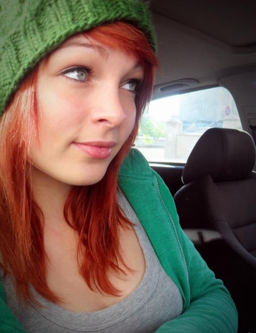 horni_babes04_red_10