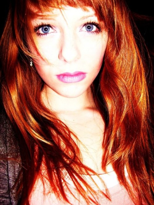 horni_babes04_red_36