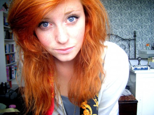 horni_babes100_red_04