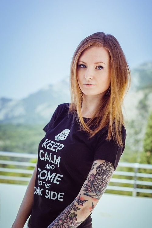 horni_babes100_red_33