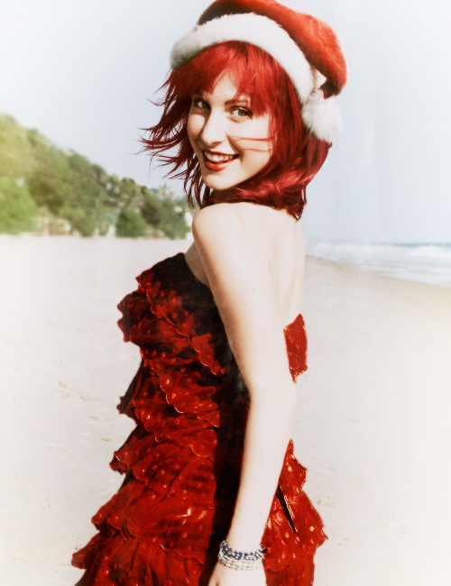 horni_babes11_red_04