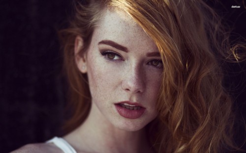 horni_babes120_red_26