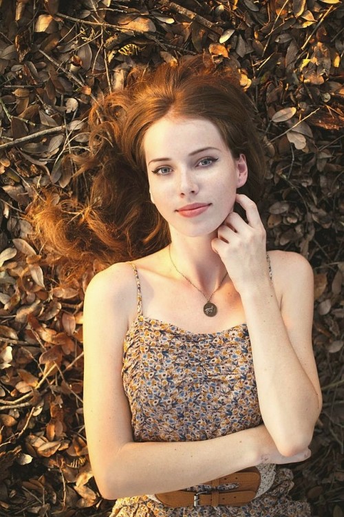 horni_babes130_red_04