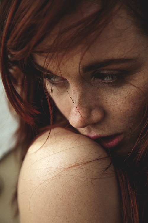 horni_babes130_red_09