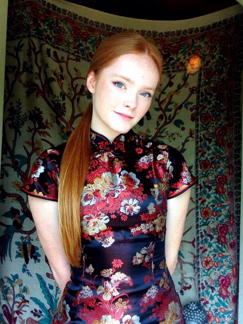 horni_babes130_red_14