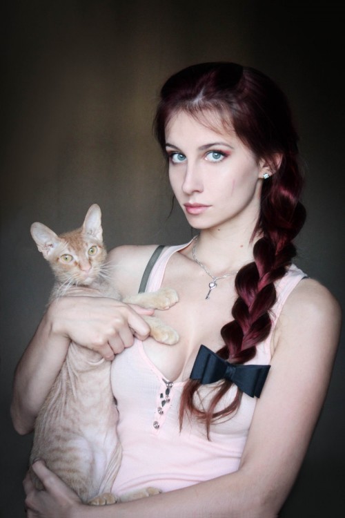 horni_babes130_red_38