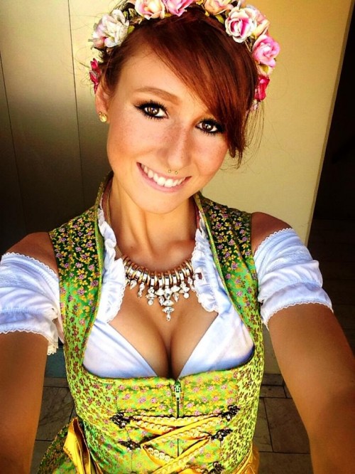 horni_babes140_red_16