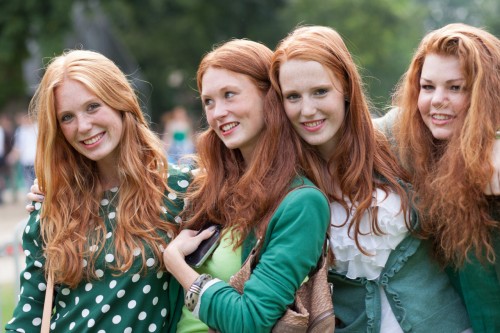 horni_babes140_red_23