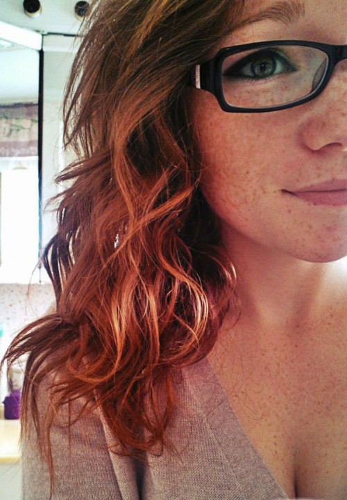 horni_babes160_red_06