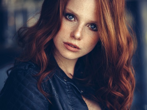 horni_babes170_red_08