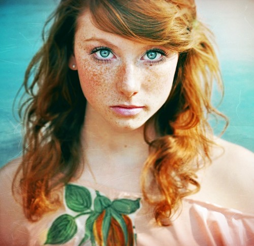 horni_babes190_red_12