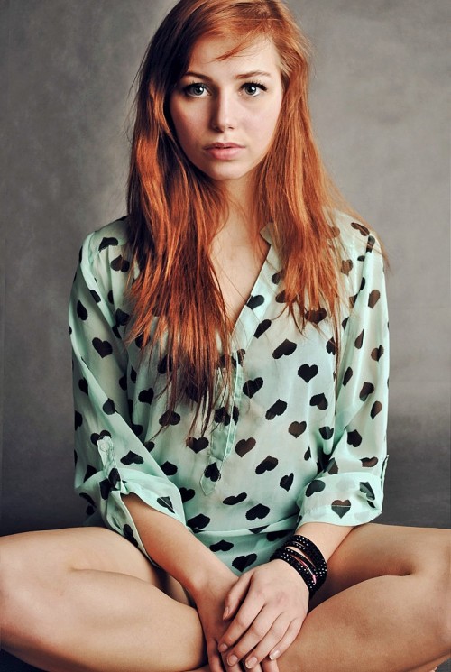 horni_babes190_red_17