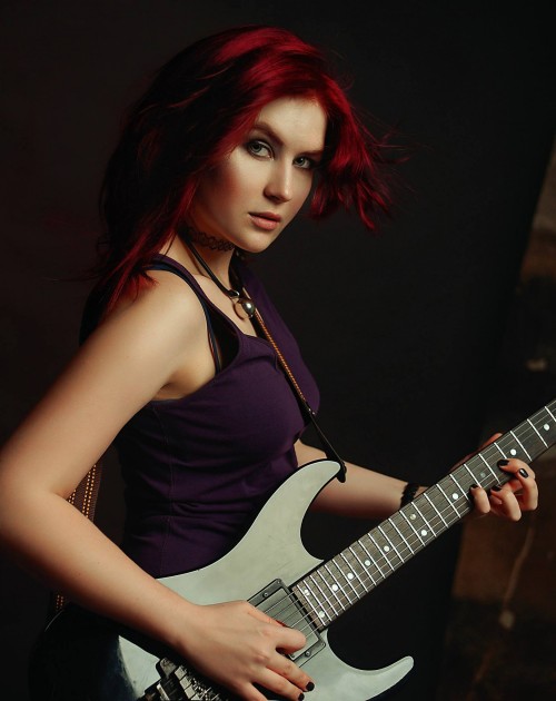 horni_babes190_red_30