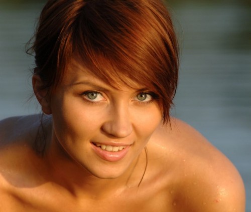 horni_babes20_red_02