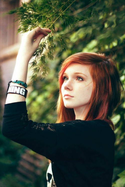 horni_babes20_red_35