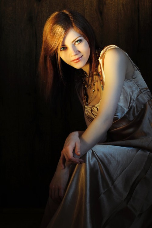 horni_babes220_red_36