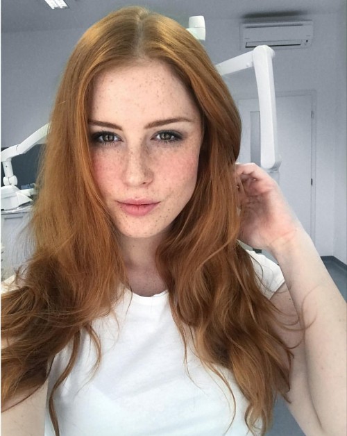 horni_babes260_red_13