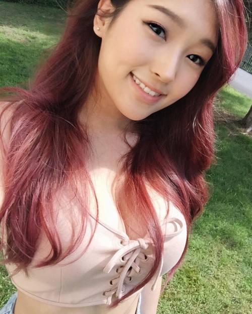 horni_babes270_red_19