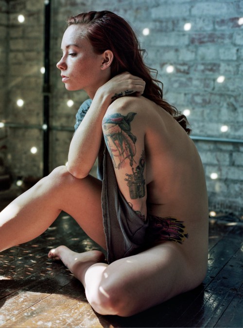 horni_babes280_red_14