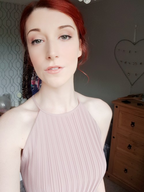 horni_babes300_red_26