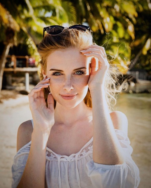 horni_babes360_red_04