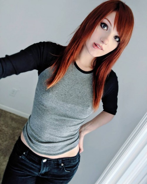 horni_babes370_red_25