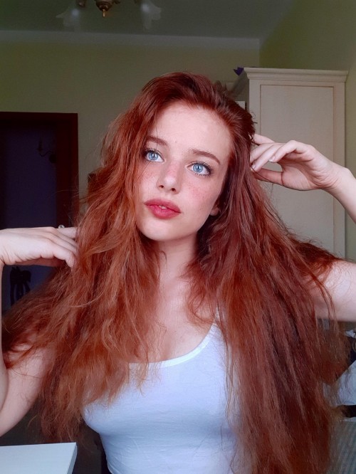 horni_babes400_red_10