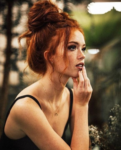 horni_babes440_red_07