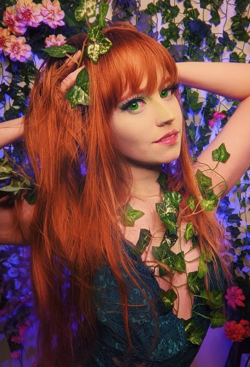 horni_babes460_red_12