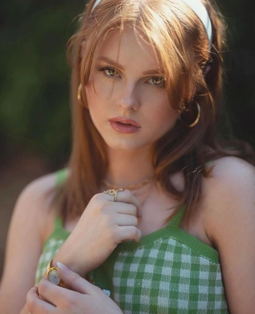 horni_babes460_red_15