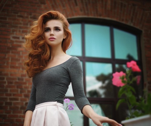 horni_babes460_red_18