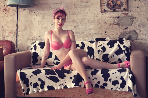 horni_babes60_red_02