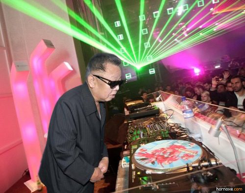 kim_jong_il_dj_02